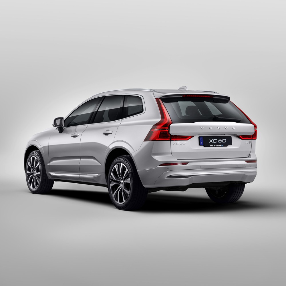 볼보 XC60 ULT 브라이트